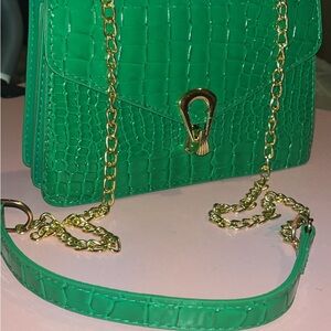 Green Croc-Embossed Crossbody Bag with Gold Chain Strap